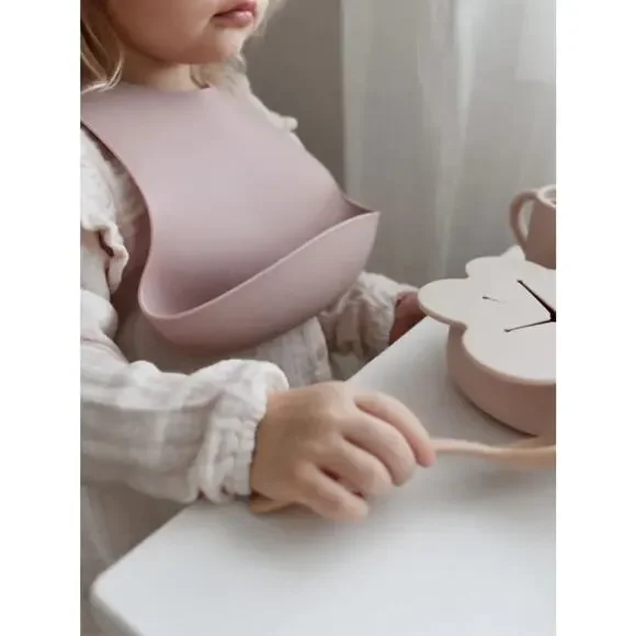 New Jamie Kay Silicone Mealtime Bundle Cup + Flower Snack Bowl + Bibs